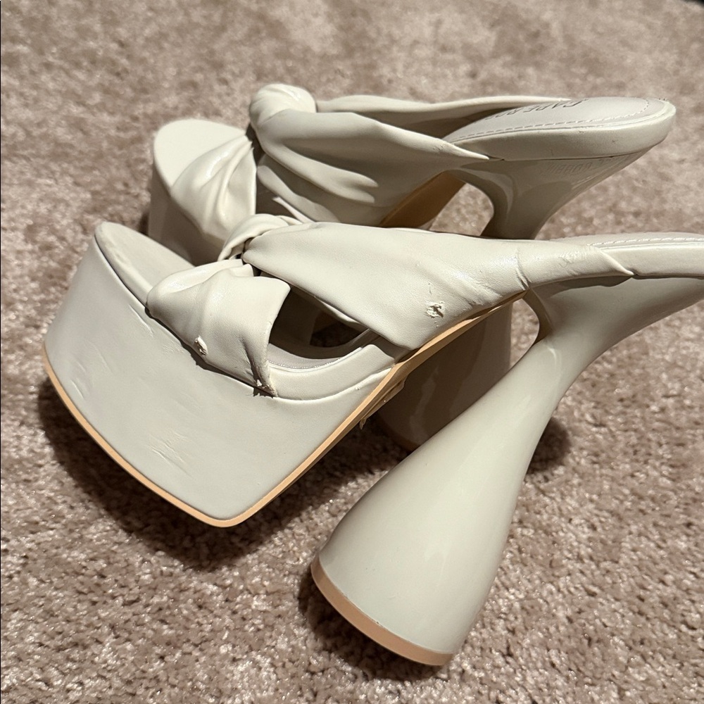 Cape Robbin Ivory Platform Mule Heels | Sculptural Heel | Size 8 - Picture 6 of 9